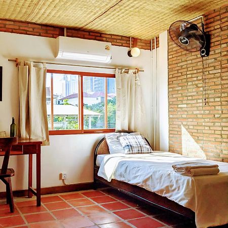 Yk Art House Hotell Phnom Penh Eksteriør bilde